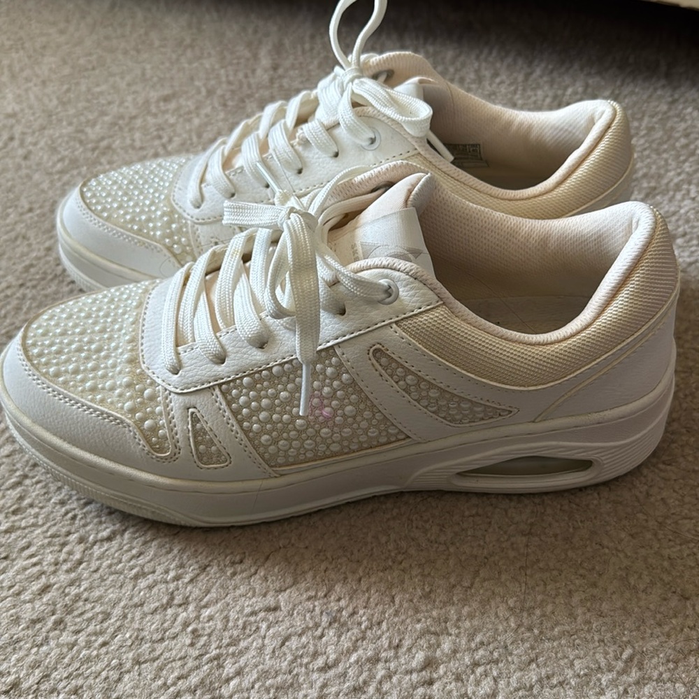 WOMENS SKECHERS AIR COOLED MEMORY FOAM SNEAKERS